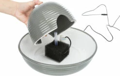 Trixie Fontaine D'eau Vital Flow En Céramique 1,5 L 7 Trixie Fontaine D'eau Vital Flow En Céramique 1,5 L -Promos VetoStore Boutique ac520e2067e18c57641b38bcb758cbb653e1299cecfebac97f19b8674904a7b1